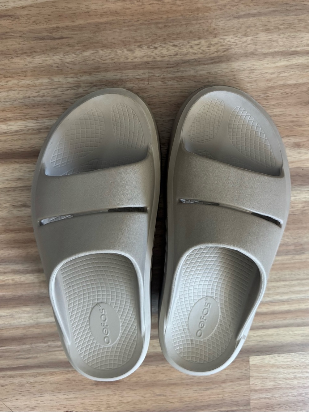 OOFOS OOahh Sport Flex Recovery Slides Nomad Womenโs 11